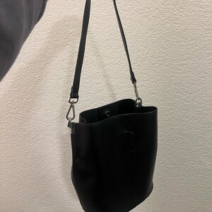 Elegant Black Leather Shoulder Bag